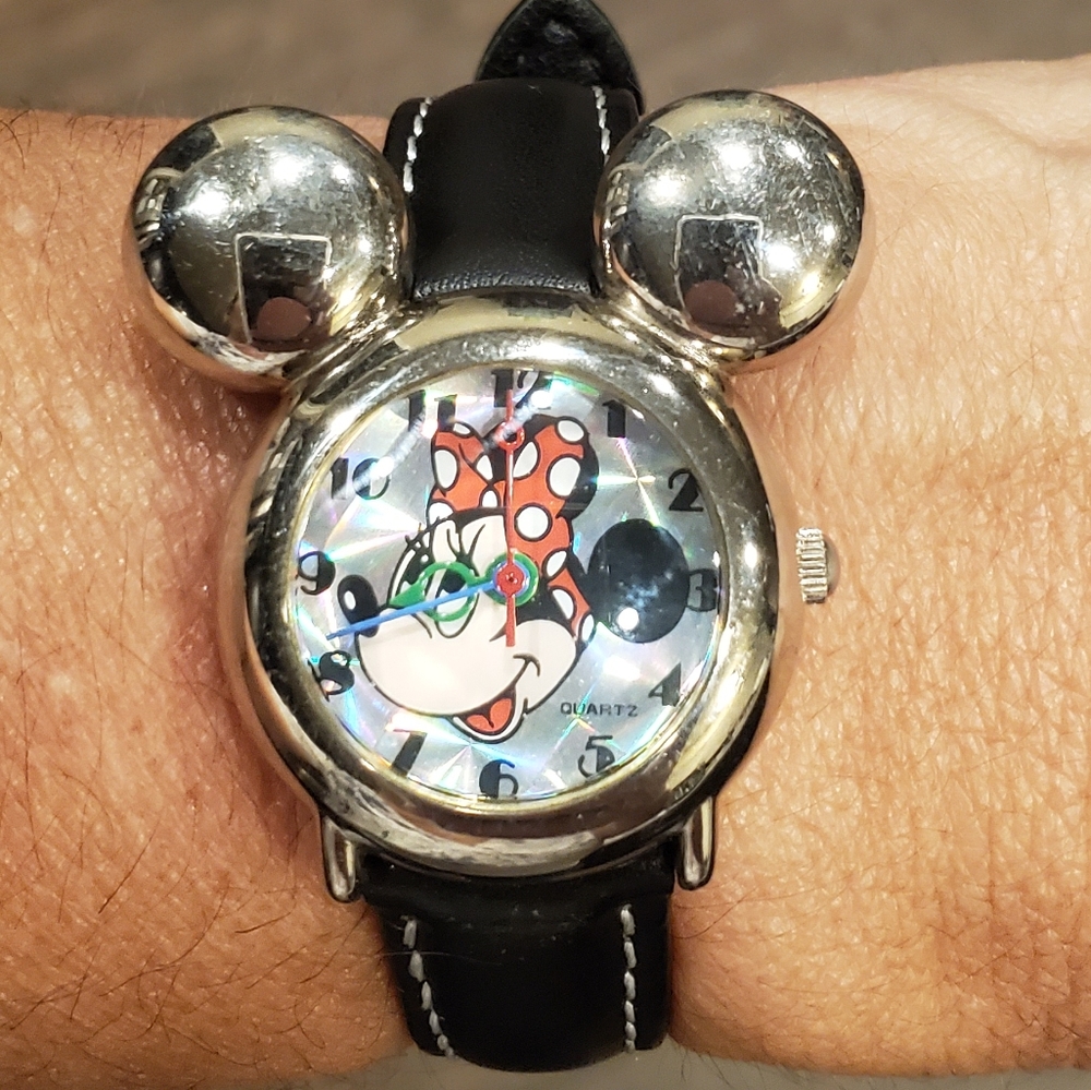 Mickey/Minnie Mouse Watch View 6